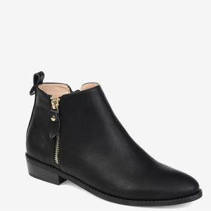 Journee collection Ellis bootie size 12